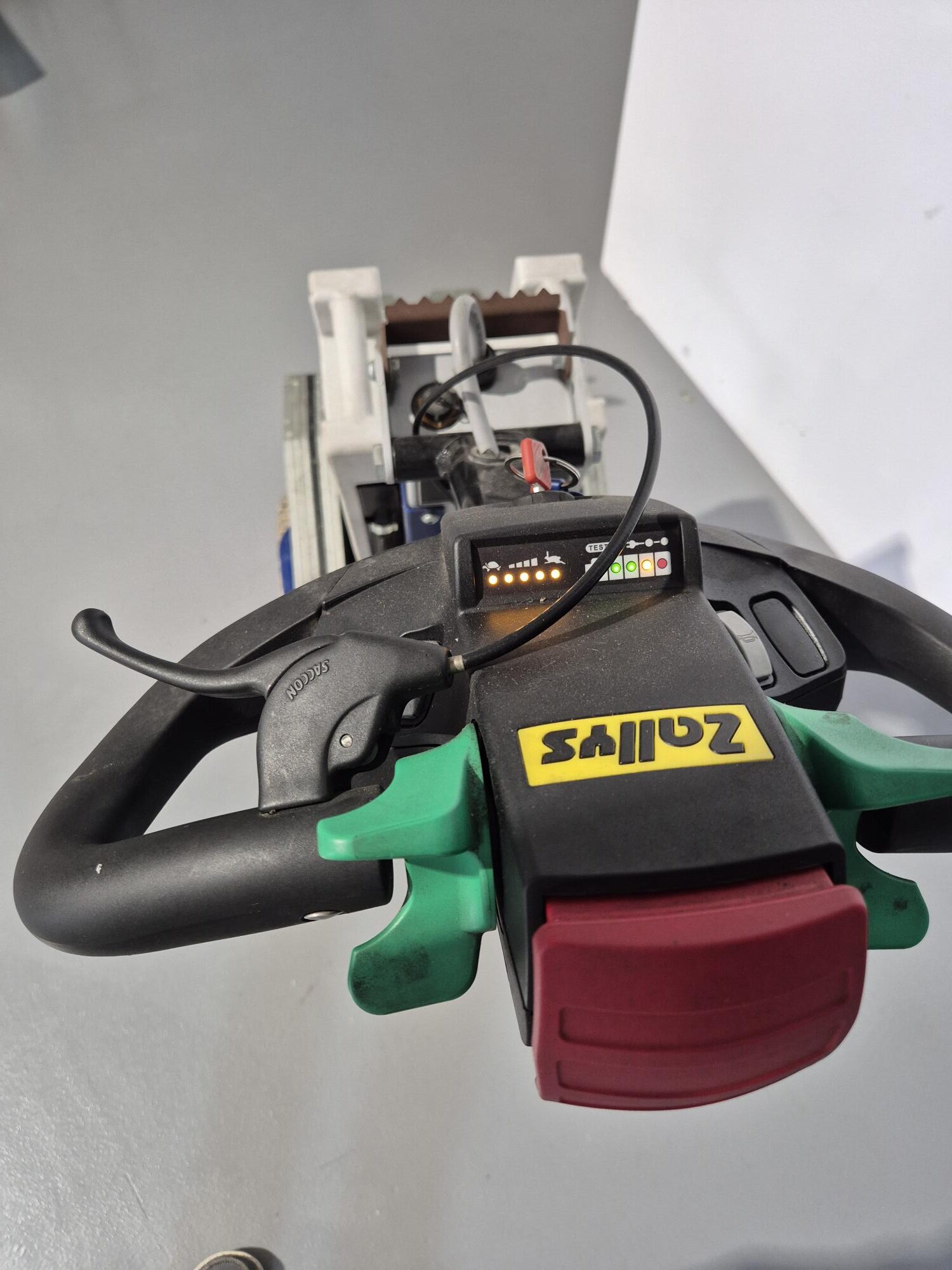 REMOLCADORA ZALLYS M12 - Imagen 5