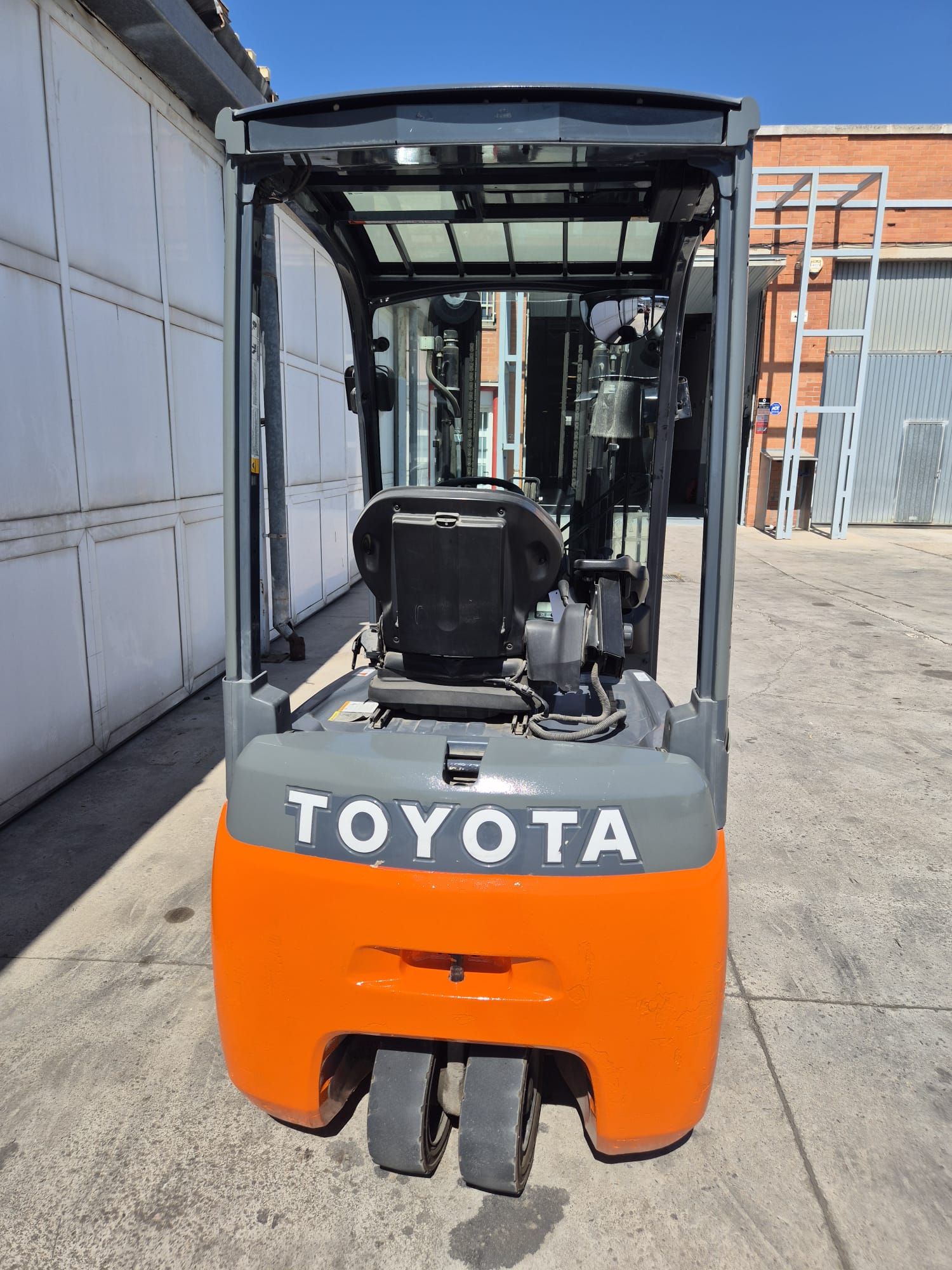 ELECTRICA 3 RUEDAS TOYOTA 8FBEKT16 - Imagen 8