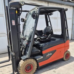 CARRETILLA 4 RUEDAS E 25 LINDE 387