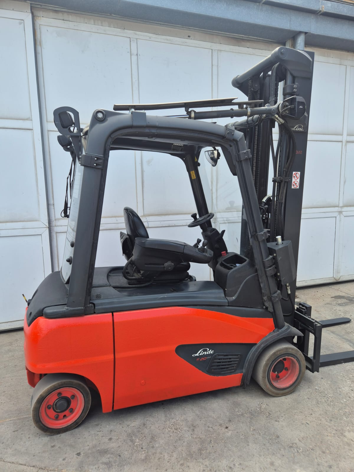 CARRETILLA 4 RUEDAS E 20P LINDE 386W - Imagen 5