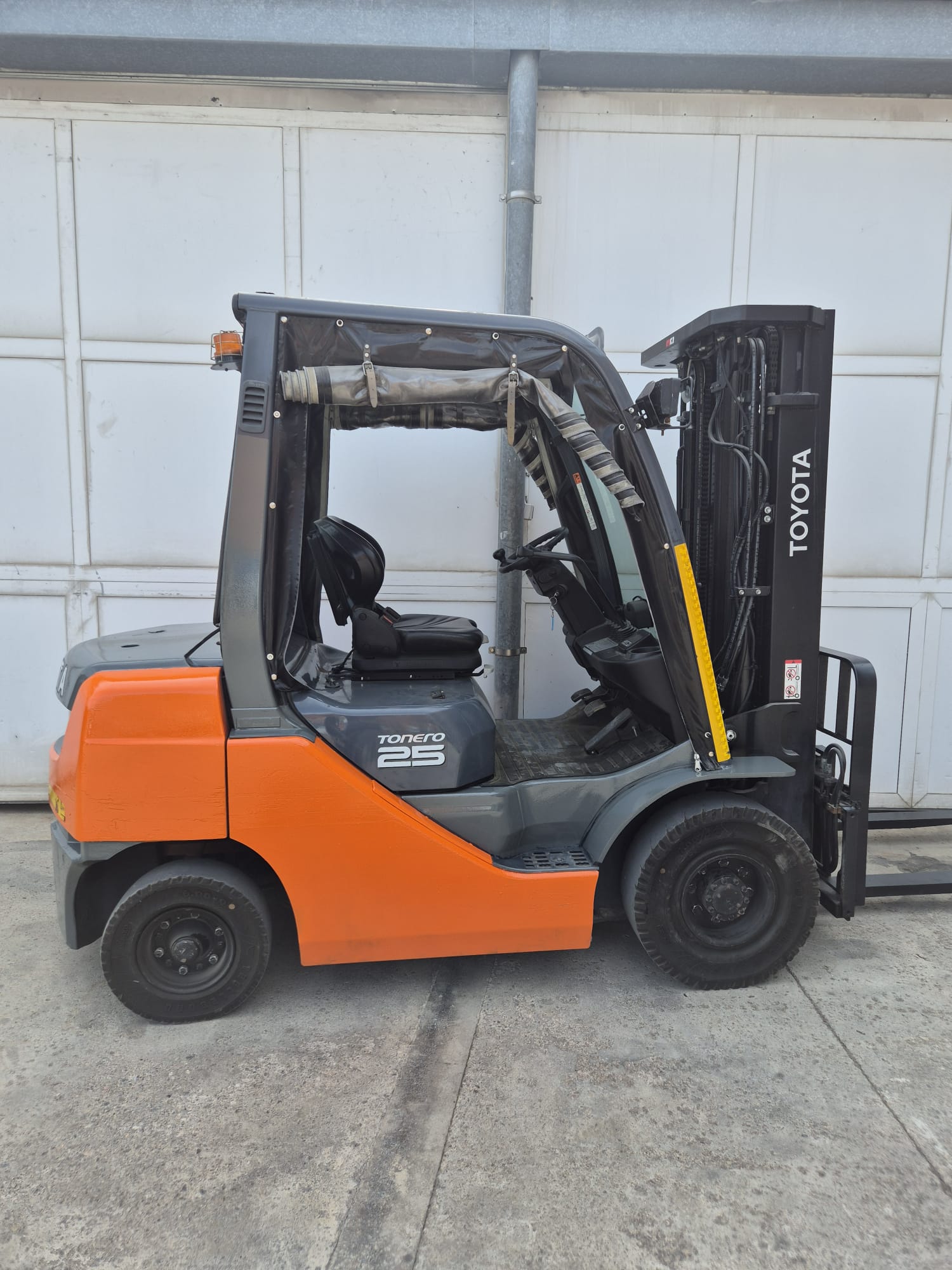 DIESEL 4 RUEDAS TOYOTA 8FDF25 - Imagen 4