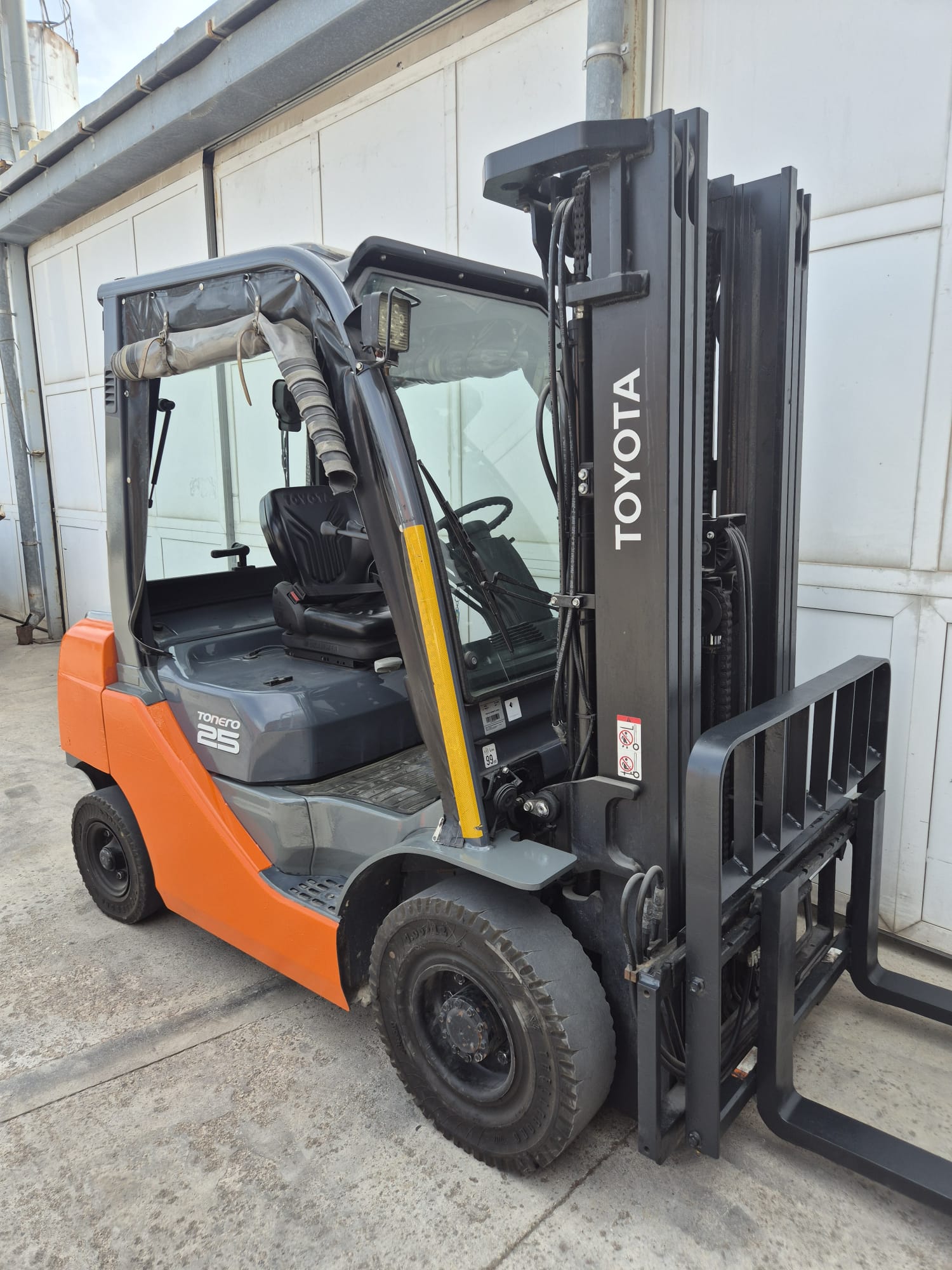 DIESEL 4 RUEDAS TOYOTA 8FDF25 - Imagen 2